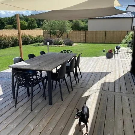 Maison Recente Avec Piscine Tout Confort 30 Min Mer Idealement Situee La Roche-sur-Yon
