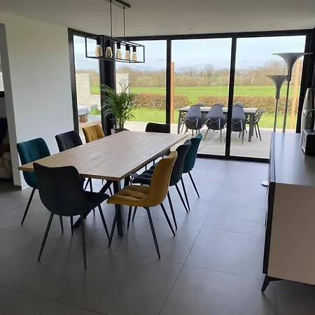 Maison Recente Avec Piscine Tout Confort 30 Min Mer Idealement Situee * La Roche-sur-Yon