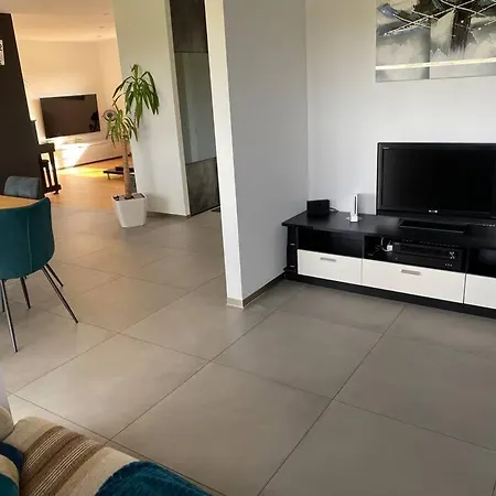 Maison Recente Avec Piscine Tout Confort 30 Min Mer Idealement Situee La Roche-sur-Yon